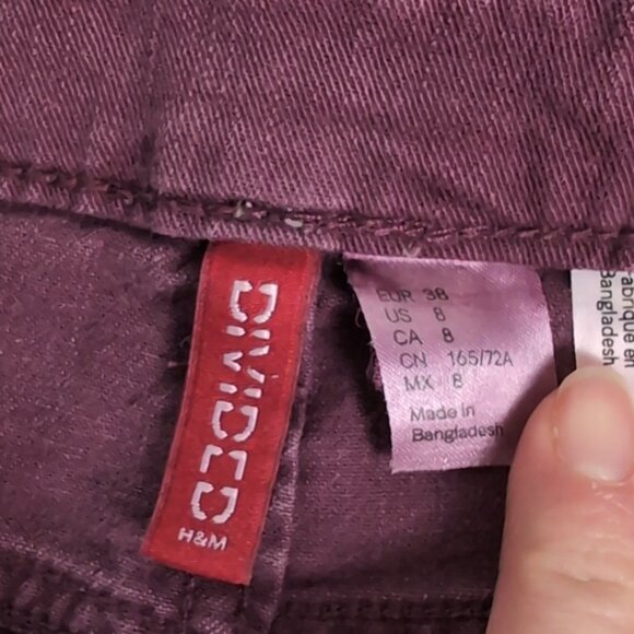 3/$20 H&M Divided Red Concept Denim Shorts Cuffed Purple Distressed Jean - Picture 8 of 9